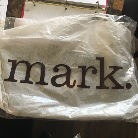 Handbag - Picture 2 of 3